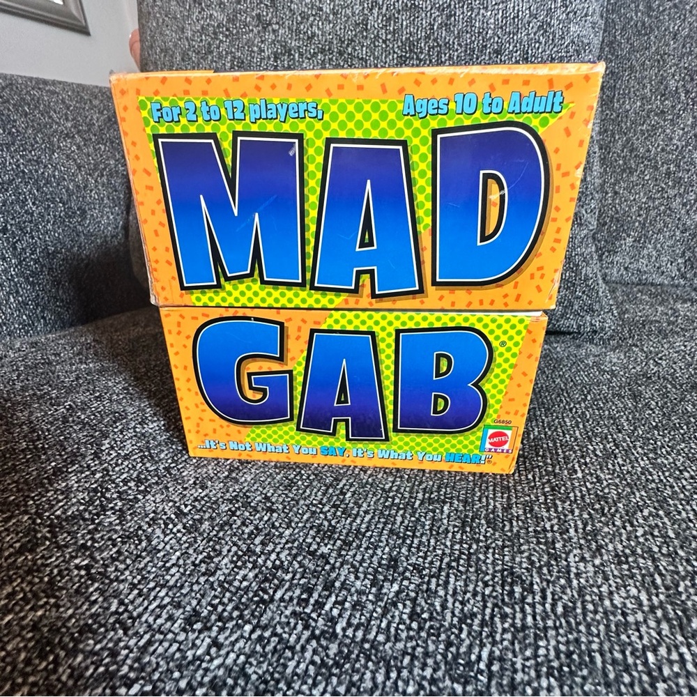 Mattel Mad Gab Adult Party Card Game 2-12 Players Complete In Box 2005